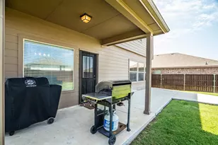 216 Meadowlands Dr, Ponder, TX 76259 - Photo 35