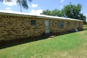 309 E 10th St, Cisco, TX 76437 - Photo 9