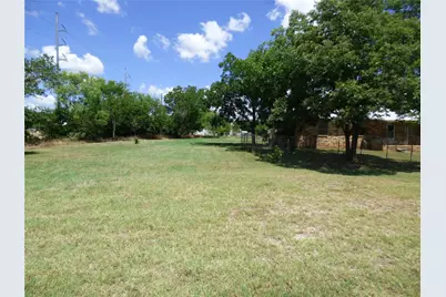 309 E 10th Street, Cisco, TX 76437 - Photo 5