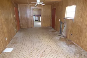 309 E 10th St, Cisco, TX 76437 - Photo 35