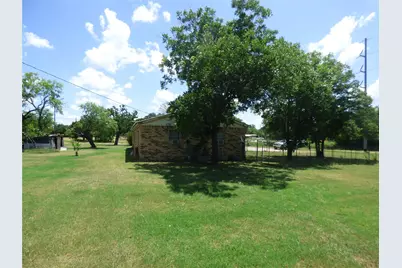 309 E 10th Street, Cisco, TX 76437 - Photo 7
