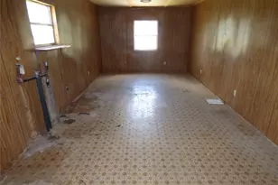 309 E 10th St, Cisco, TX 76437 - Photo 33