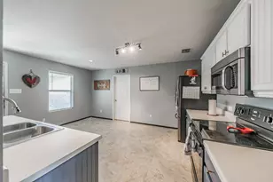 12617 Kingsgate Dr, Rhome, TX 76078 - Photo 21