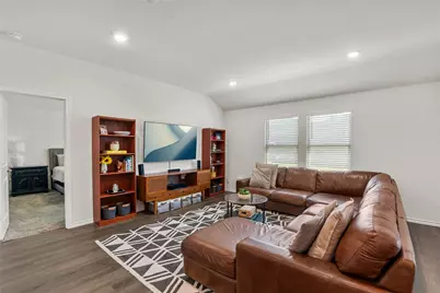 8008 Gallup Avenue, Aubrey, TX 76227 - Photo 7