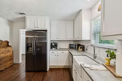 3546 Oak Creek Circle, Dallas, TX 75227 - Photo 7