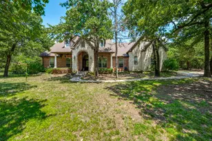 735 Sleepy Hollow Ln, Valley View, TX 76272 - Photo 1