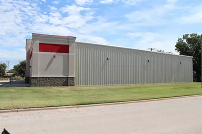 302 N Birch Avenue, Munday, TX 76371 - Photo 3