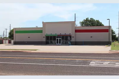 302 N Birch Avenue, Munday, TX 76371 - Photo 1