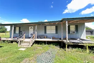 104 Gaskins St, Como, TX 75431 - Photo 1