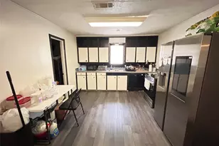 104 Gaskins St, Como, TX 75431 - Photo 7