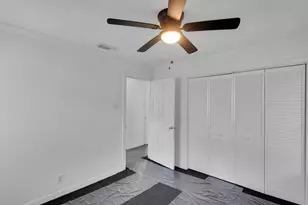 820 NE 31st St, Grand Prairie, TX 75050 - Photo 13