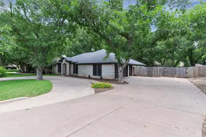 8921 N Longwood Drive, Granbury, TX 76049 - Photo 5