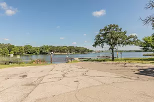 105 Red Oak St, Alvarado, TX 76009 - Photo 7