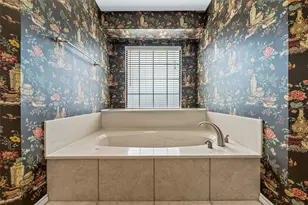 8216 Teakwood Dr, Woodway, TX 76712 - Photo 15