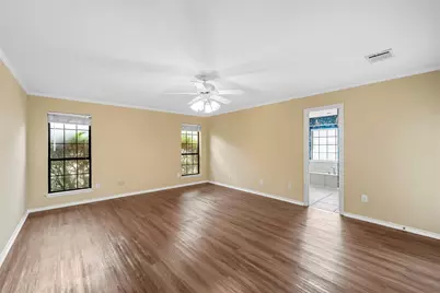 8216 Teakwood Drive, Woodway, TX 76712 - Photo 13