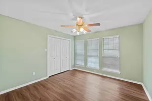 8216 Teakwood Dr, Woodway, TX 76712 - Photo 17