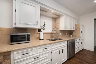 1421 Strawberry Cir, Irving, TX 75060 - Photo 13