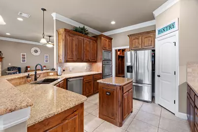 6504 Pinehurst Drive, Granbury, TX 76049 - Photo 11