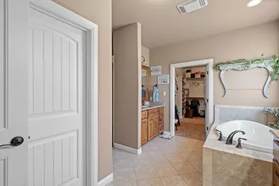 6504 Pinehurst Drive, Granbury, TX 76049 - Photo 15