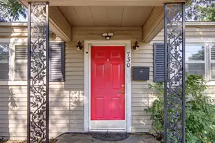 730 Indiana St, Graham, TX 76450 - Photo 3