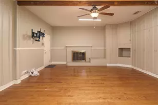 730 Indiana St, Graham, TX 76450 - Photo 7