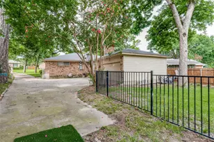 2380 Fenestra Dr, Dallas, TX 75228 - Photo 25