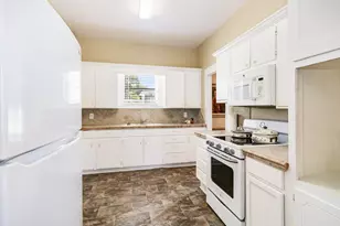 207 N Archer St, Groesbeck, TX 76642 - Photo 7