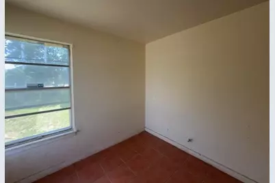 922 Shemya Avenue, San Antonio, TX 78221 - Photo 15