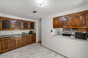 12109 Lunar Ln, Burleson, TX 76028 - Photo 9