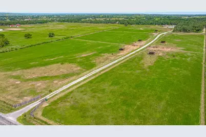 3310 Coy Lane, Granbury, TX 76048 - Photo 7