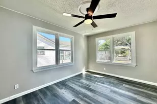 903 N 4th St, Ballinger, TX 76821 - Photo 11