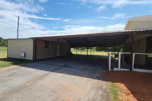 215 Cedar Ct, Graham, TX 76450 - Photo 3