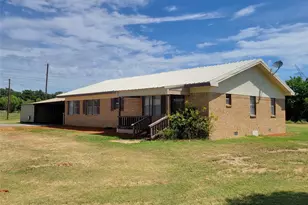 215 Cedar Ct, Graham, TX 76450 - Photo 9