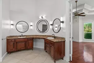 8945 Waterchase Cir, Fort Worth, TX 76120 - Photo 15