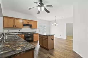 1028 Cutting Horse Dr, Mansfield, TX 76063 - Photo 5