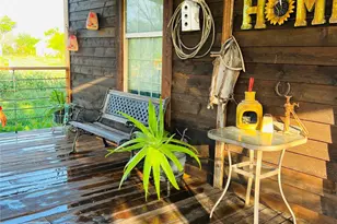 267 S Hopkins Ave, Emhouse, TX 75110 - Photo 3