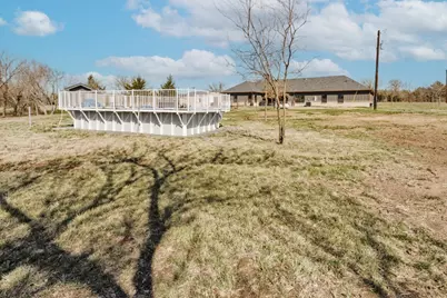 217 Polk, Bowie, TX 76230 - Photo 39