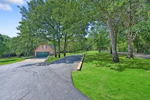 570 Roy Ayres Rd, Bells, TX 75414 - Photo 3