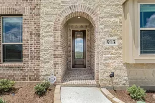 913 Cannes Dr, Red Oak, TX 75154 - Photo 3