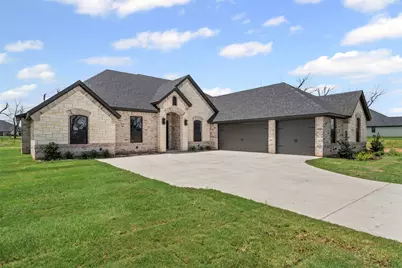 2172 Middlewood Circle, Granbury, TX 76049 - Photo 1