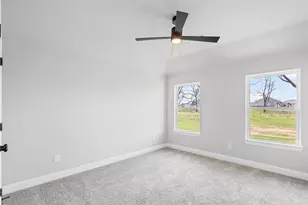 2172 Middlewood Cir, Granbury, TX 76049 - Photo 23