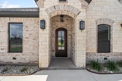 2172 Middlewood Circle, Granbury, TX 76049 - Photo 3