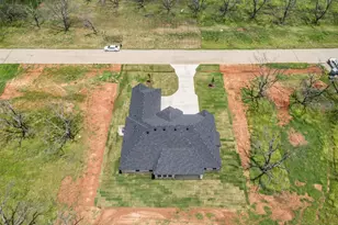 2172 Middlewood Cir, Granbury, TX 76049 - Photo 33