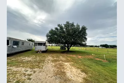 640 N Keller Road, Mineral Wells, TX 76067 - Photo 9