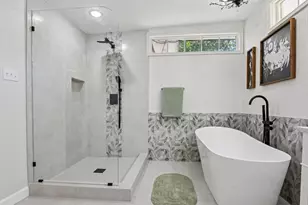 11701 Oakwood Ln, Fort Worth, TX 76179 - Photo 13