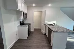 2428 S Fannin Ave, Denison, TX 75020 - Photo 5