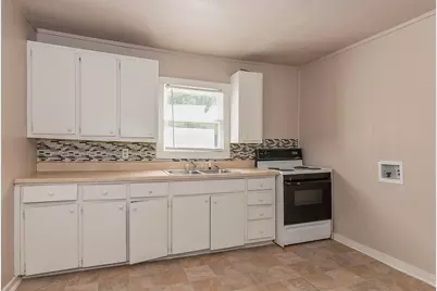 1611 Clark Street, Greenville, TX 75401 - Photo 11