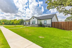 828 Bell St, Sulphur Springs, TX 75482 - Photo 39