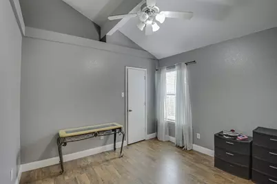 6707 Copperwood Court, Arlington, TX 76001 - Photo 11