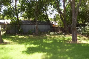 904 W Florence St, Denison, TX 75020 - Photo 3